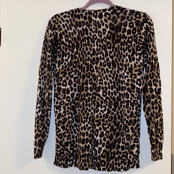 MICHAEL Michael Kors leopard print v-neck pullover sweater - Picture 2 of 7